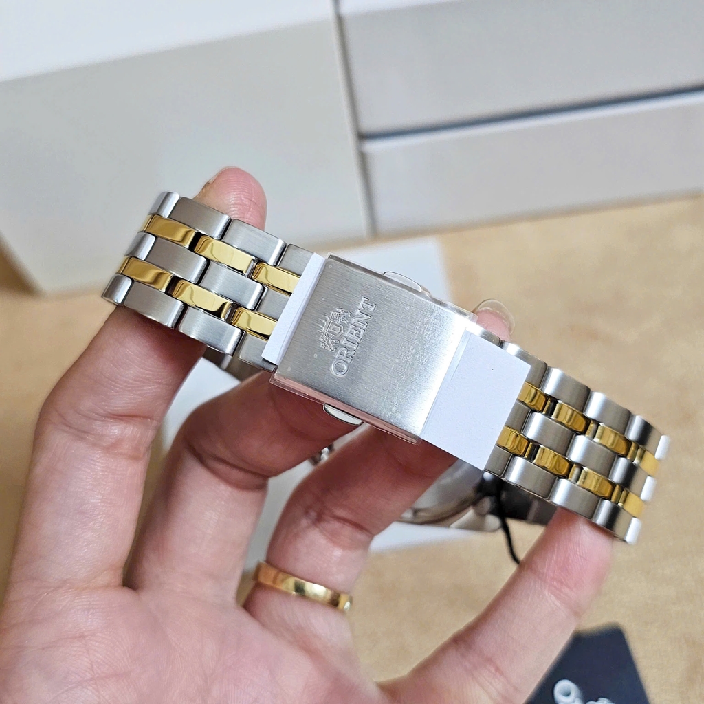 Đồng Hồ Nam Orient Quartz Solar Contemporary Chronograph RA-TX0302S10B