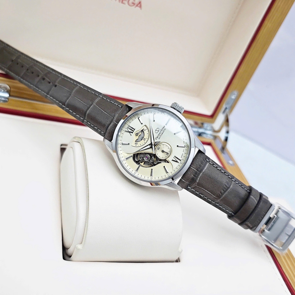 Đồng Hồ Nam Orient Star Automatic Contemporary Layered Skeleton RK-AV0B10G