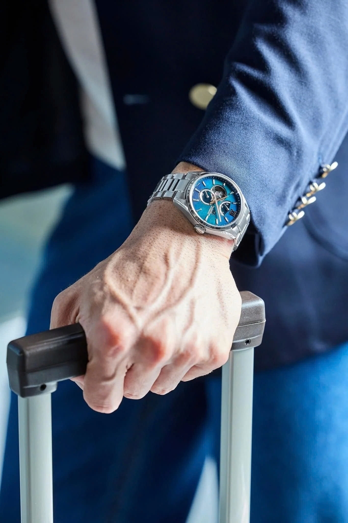 Đồng Hồ Nam Orient Star Automatic Semi Skeleton BLue green Grandient MOP Dial RK-BY0001A