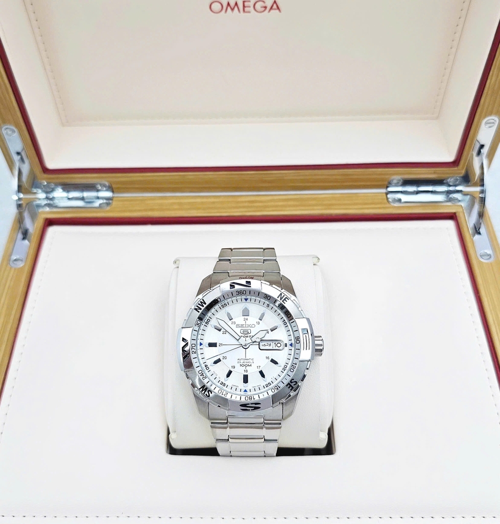 Đồng Hồ Nam Seiko 5 Automatic Sports SNZJ03J1