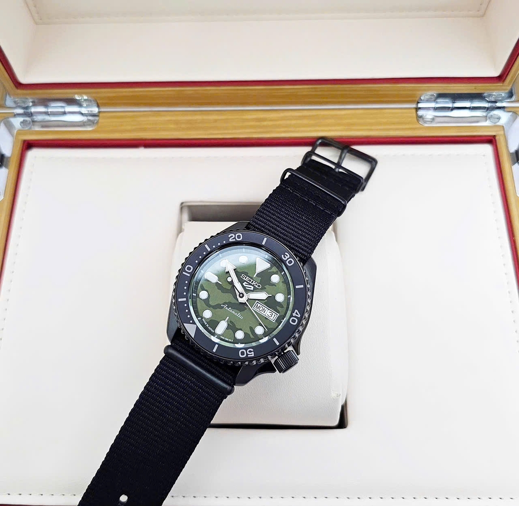 Đồng Hồ Nam Seiko 5 Automatic Sport SRPJ37
