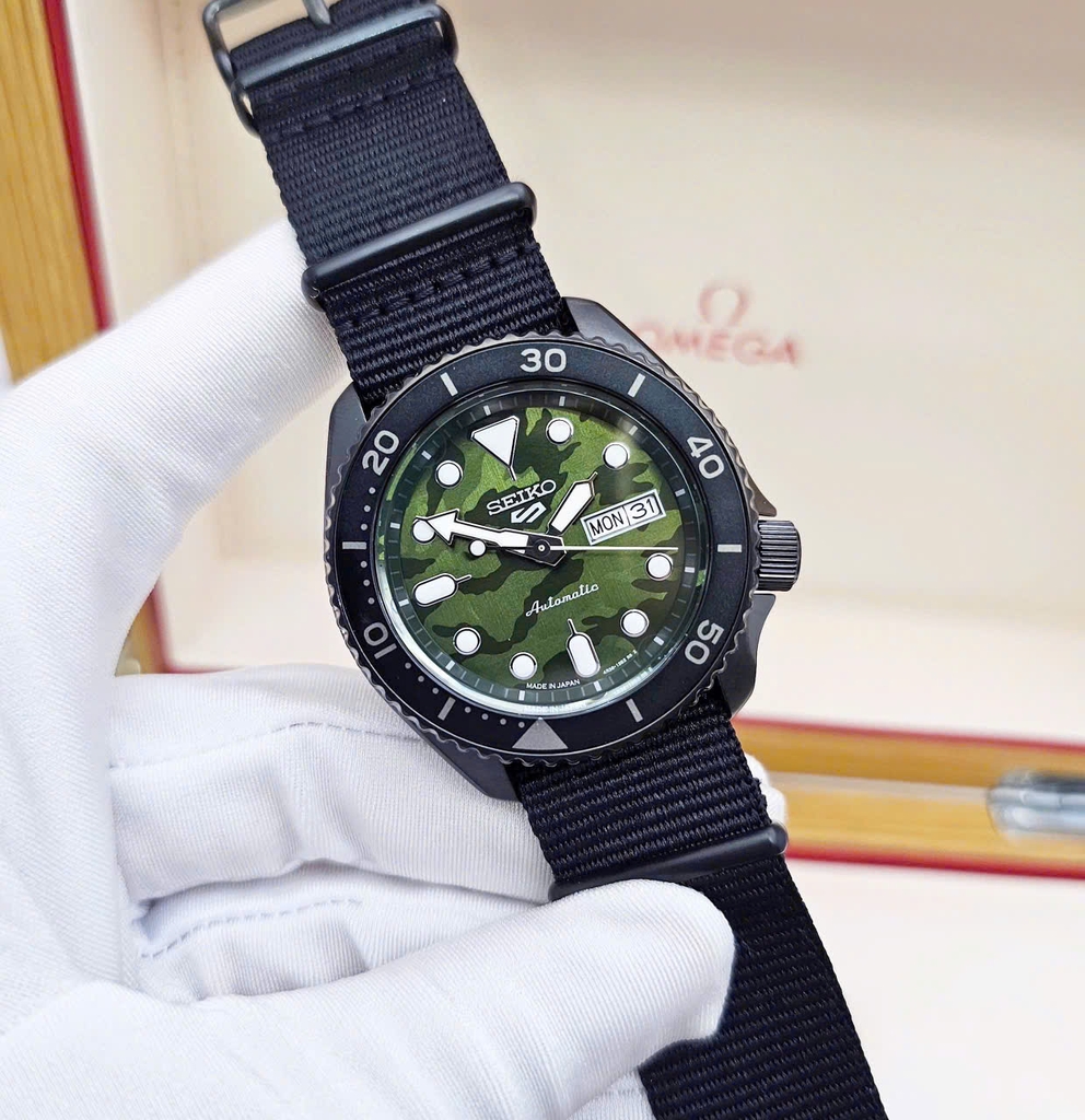 Đồng Hồ Nam Seiko 5 Automatic Sport SRPJ37