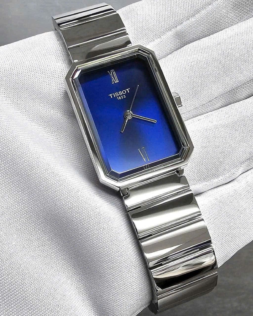 Đồng Hồ Nữ Tissot Quartz SVR T160.110.11.043.00 (T1601101104300)