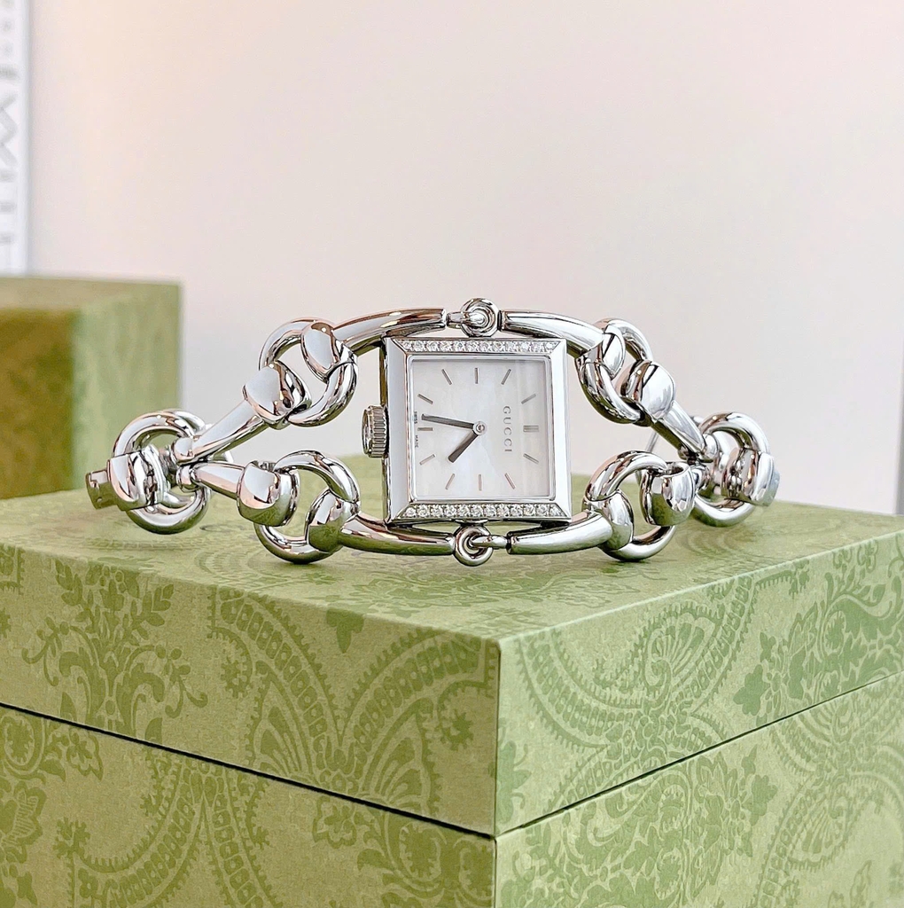 Đồng Hồ Nữ Gucci Quartz Signoria Diamond YA116505