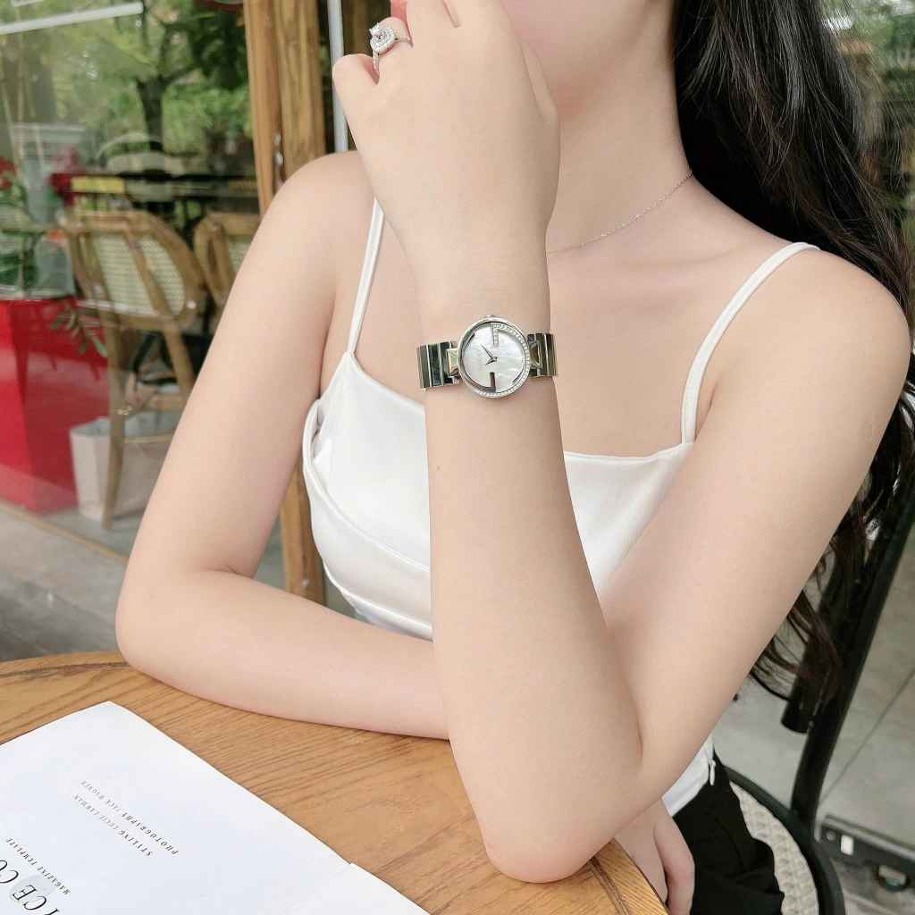 Đồng Hồ Nữ Gucci Quartz  Interlocking YA133509