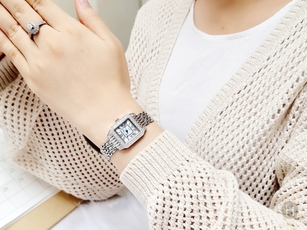 Đồng Hồ Nữ Royal Crown Quartz 6104 Full Trắng Dây Thép Nữ