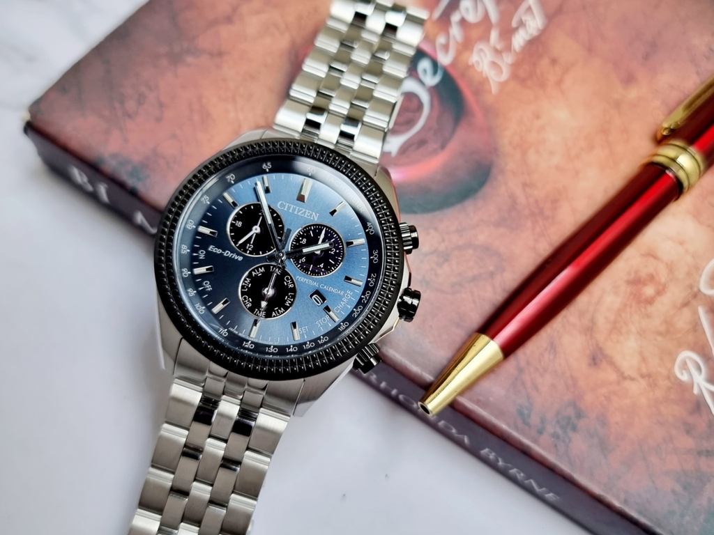 Đồng Hồ Nam Citizen Quartz Eco-Drive PERPETUAL CALENDAR BL5568-54L Dây Sắt Mặt Xanh