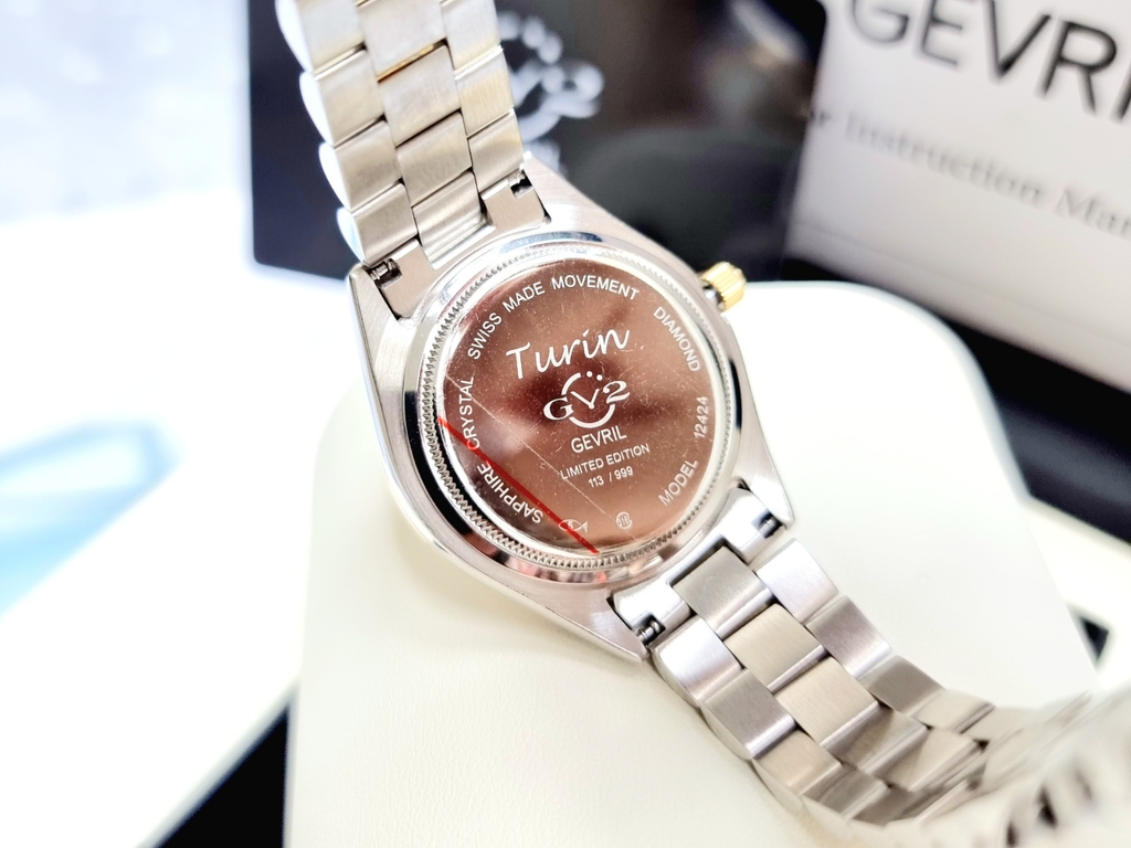 Đồng Hồ Nữ GV2 By Gevril Quartz 12424B  Diamond