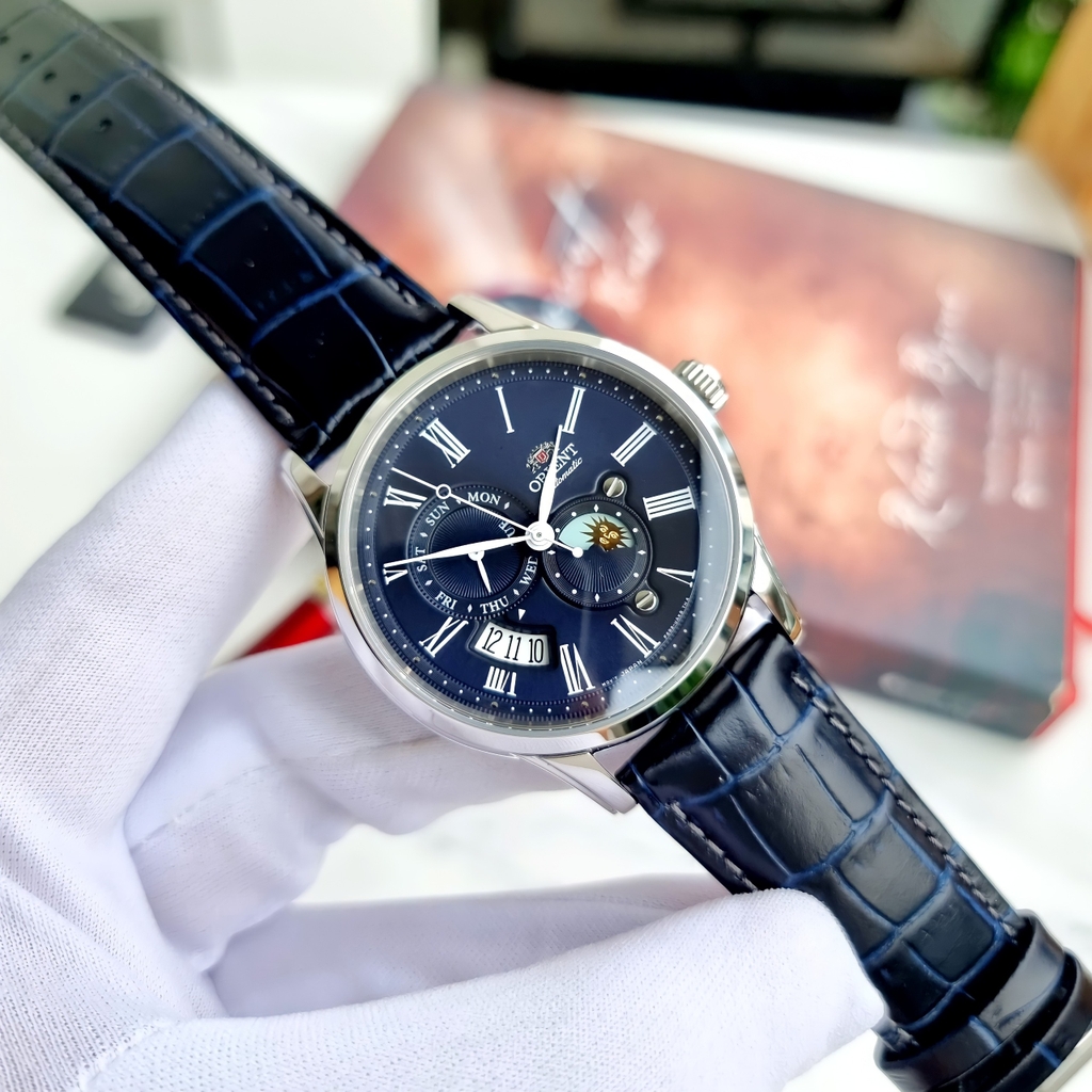 Đồng Hồ Nam Orient Automatic Sun And Moon Gen 3 Blue RA-AK0011D ( RN-AK0004L ) ( RA-AK0011D30B ) ( RA-AK0011D10B )