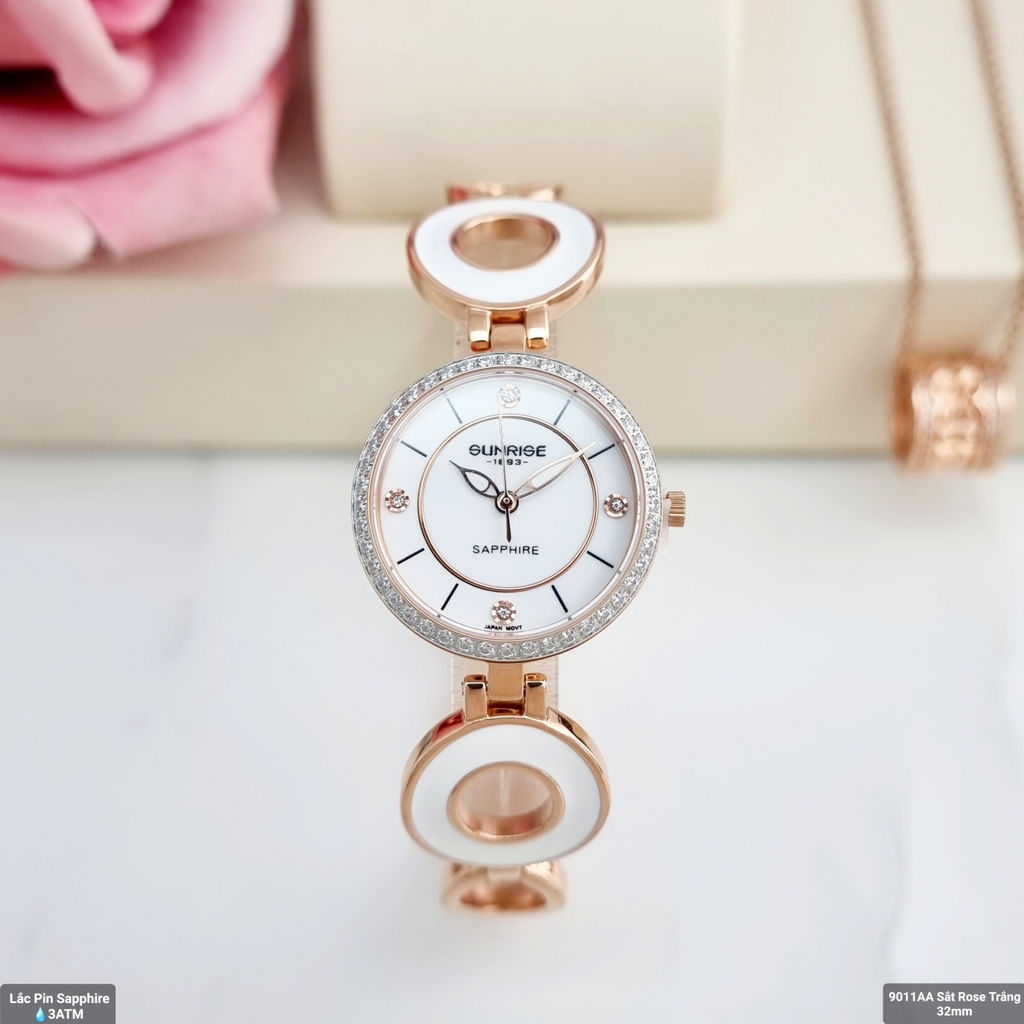 Đồng Hồ Nữ Sunrise Quartz 9011AA Sắt Rose Sapphire