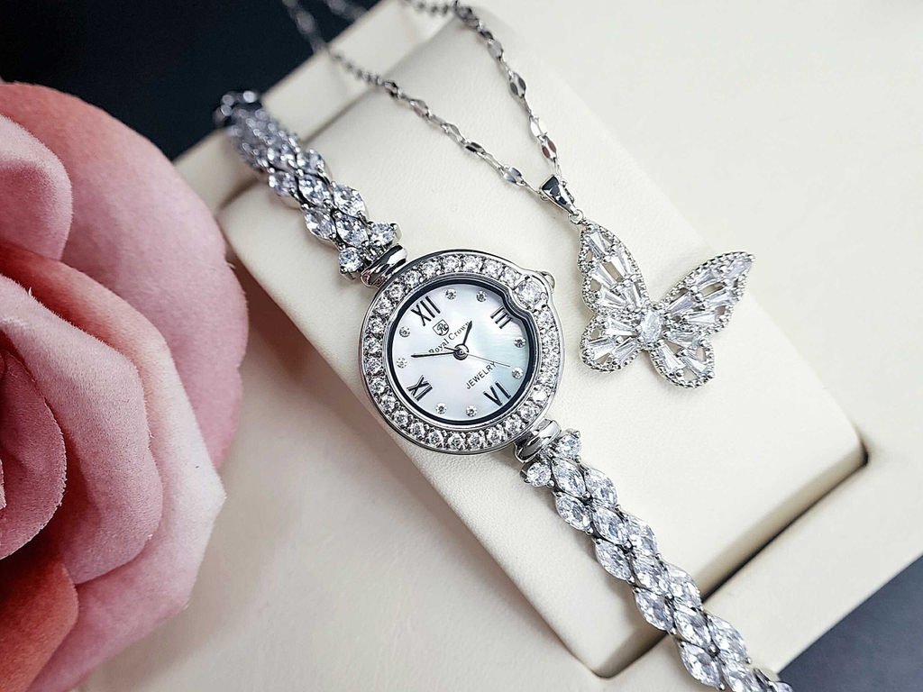 Đồng Hồ Nữ Royal Quartz 2033 Dây Thép Trắng Mặt Trắng Viền Đá