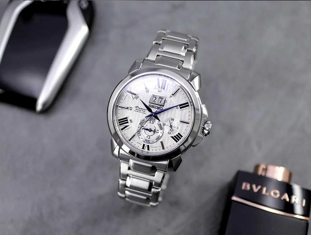 Đồng Hồ Nam Seiko Premier Kinetic Perpetual Calendar SNP139P1 Dây Sắt Mặt Trắng Kim Xanh Sapphire