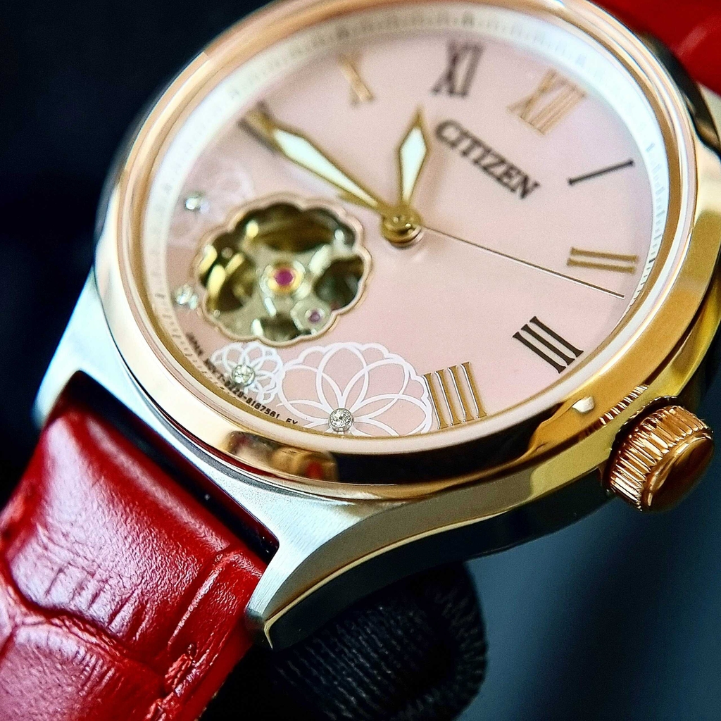 Đồng Hồ Nữ Citizen Automatic PC1008-11Y Da Đỏ Mặt Trắng Kính Sapphire