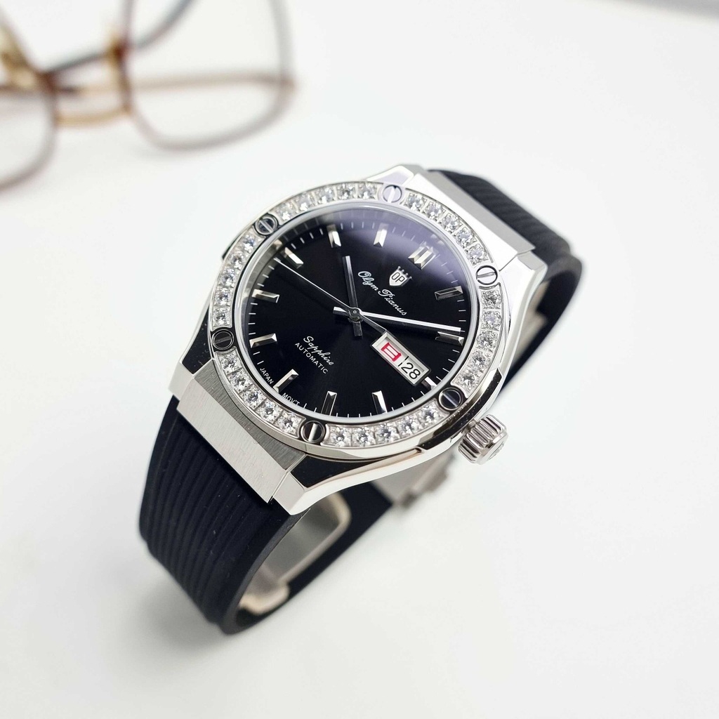 Đồng Hồ Nam Olym Pianus Automatic OP990-45ADGS-GL-D Dây Casu Đen Mặt Đen Sapphire
