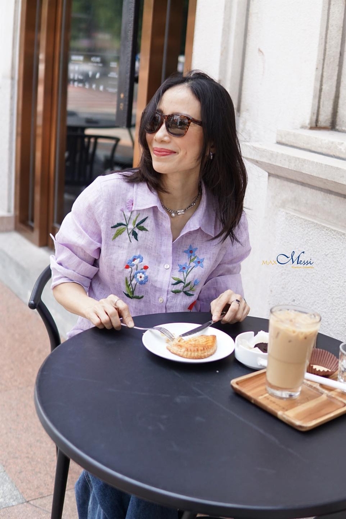 A234 Sơ mi linen loang thêu tay nhiều nhành hoa BERRY