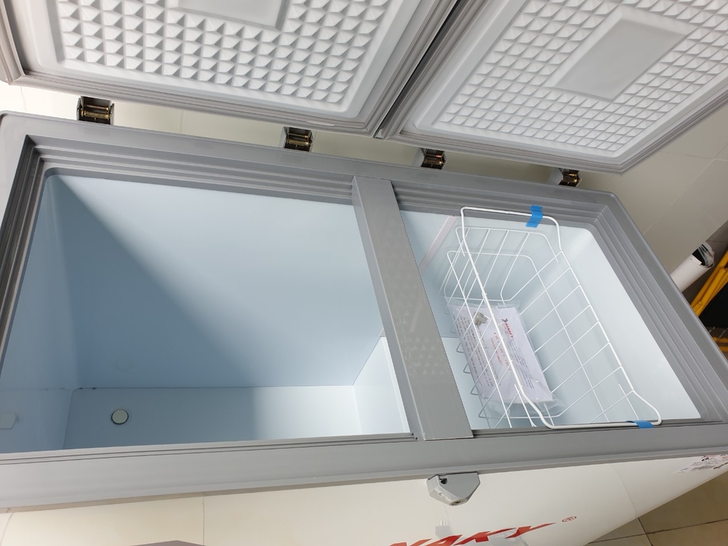 VH-2899A3 Tủ đông Inverter Sanaky  280 lít/235 lít , 2 cánh , 1 ngăn đông