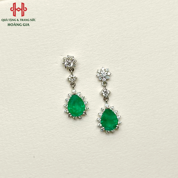Bông tai đá Emeral