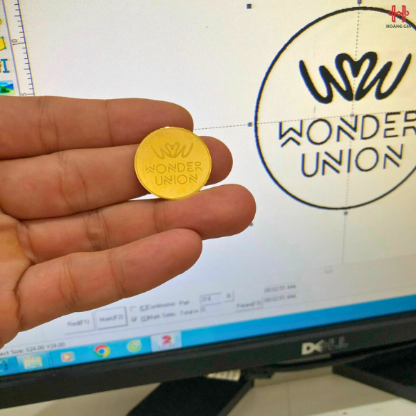 Logo thương hiệu vàng 24K
