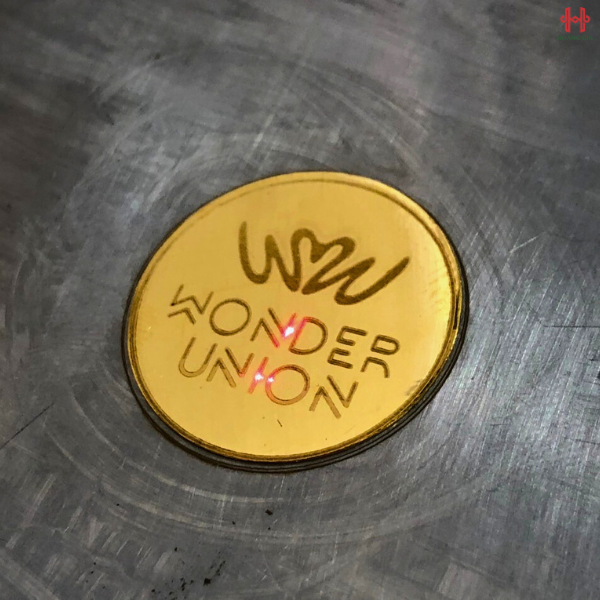 Logo thương hiệu vàng 24K
