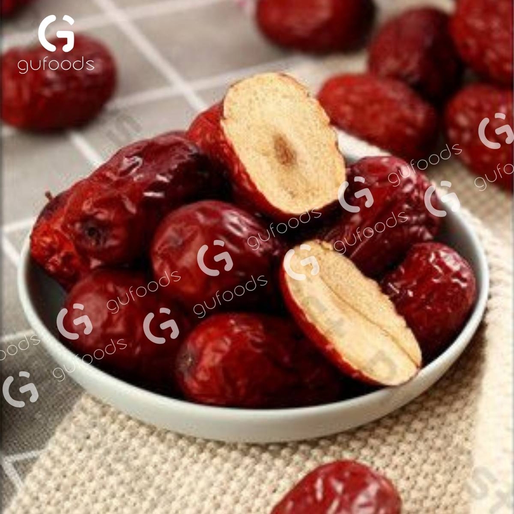 Táo đỏ nguyên hạt GUfoods - Dẻo ngọt tự nhiên, Giàu chất xơ, Hỗ trợ thư giãn tinh thần, Cải thiện giấc ngủ, Healthy, Eat clean (hũ 200g)