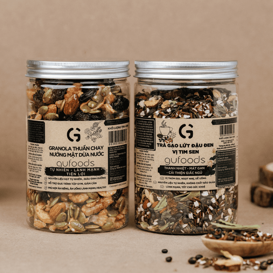 Granola thuần chay nướng mật dừa nước GUfoods (hũ 400g) (0% yến mạch; Mix siêu hạt mắc ca, óc chó, nam việt quất, hạnh nhân, hạt điều, nho khô) - Dinh dưỡng, Tiện lợi, Thơm ngon, Giàu lợi ích sức khỏe