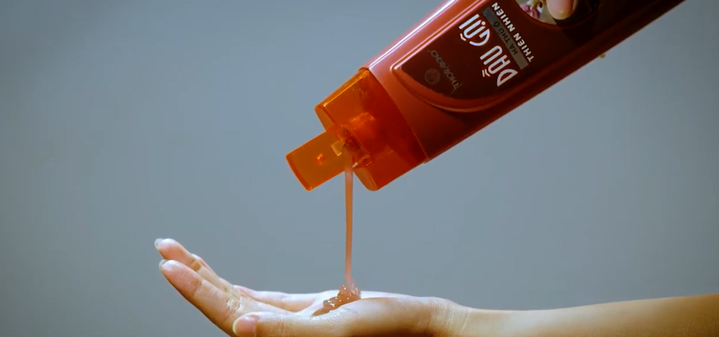 Dầu gội hà thủ ô Thorakao ngăn ngừa tóc bạc sớm 400ml