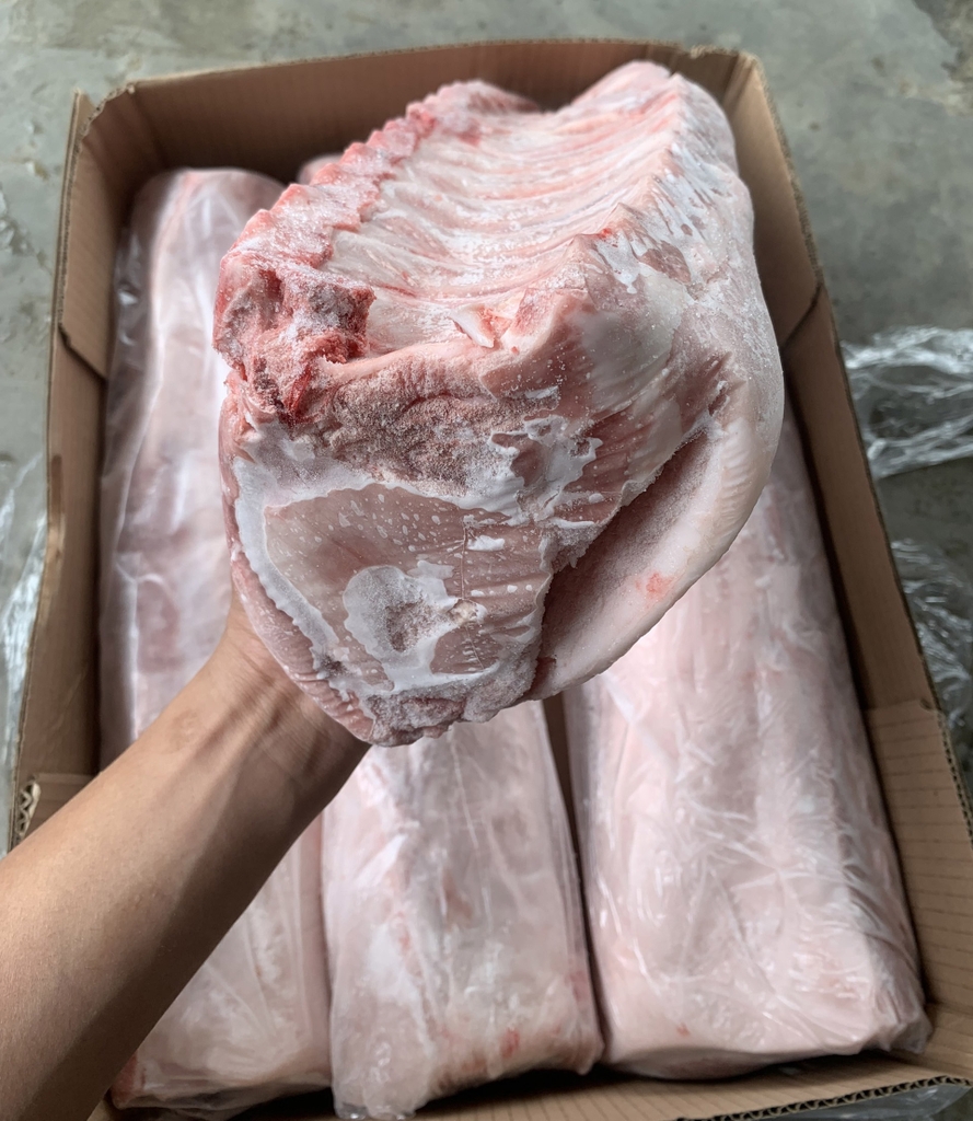 suon-cot-let-heo-nhap-khau