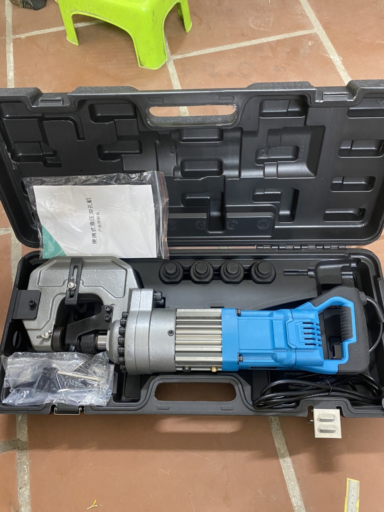 Máy Đột Lỗ Thủy Lực Cầm Tay CPM-25