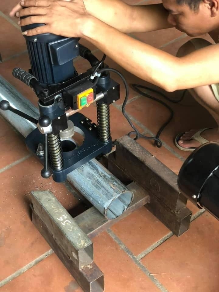 Máy Khoan Lỗ Ống TL-114D