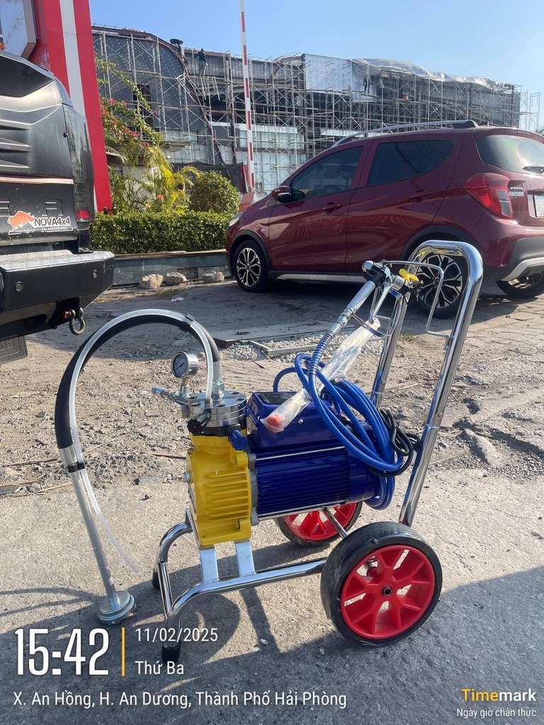 Máy phun sơn công nghiệp AKIRA1990 4500W ( Có màn điện tử )