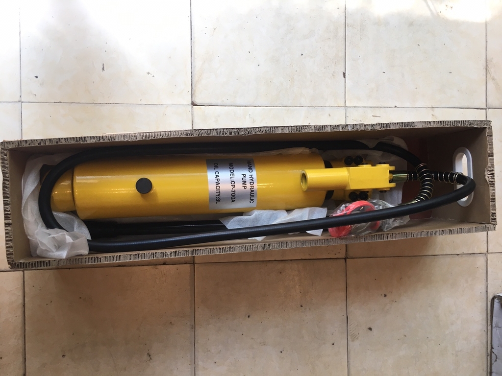 Bơm Tay Thủy Lực CP-700A
