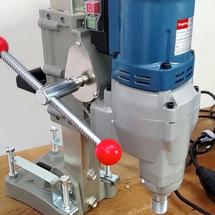 Máy Khoan Rút Lõi Bê Tông Dongcheng DZZ200 3300W