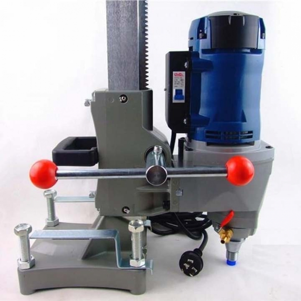 Máy Khoan Rút Lõi Bê Tông Dongcheng DZZ200 3300W