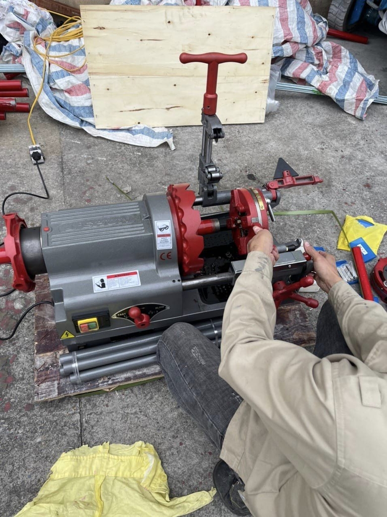 Máy Tiện Ren Ống Trung Quốc Z1T-R3 (21-90MM)