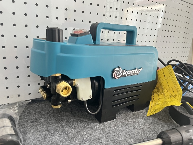 Máy phun xịt rửa cao áp Kpoto KP90A2
