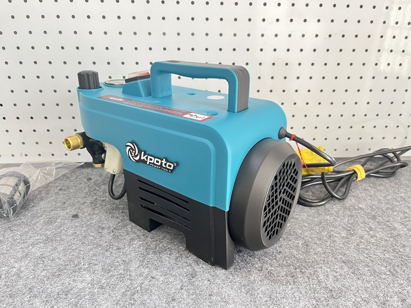 Máy phun xịt rửa cao áp Kpoto KP90A2