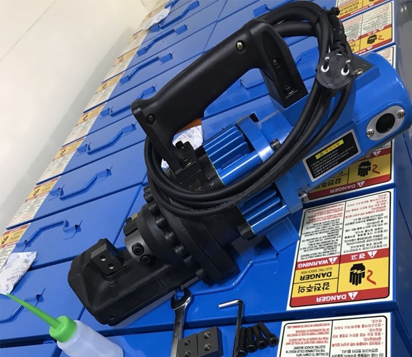 Máy Cắt Sắt Thủy Lực Hàn Quốc Handy 25C