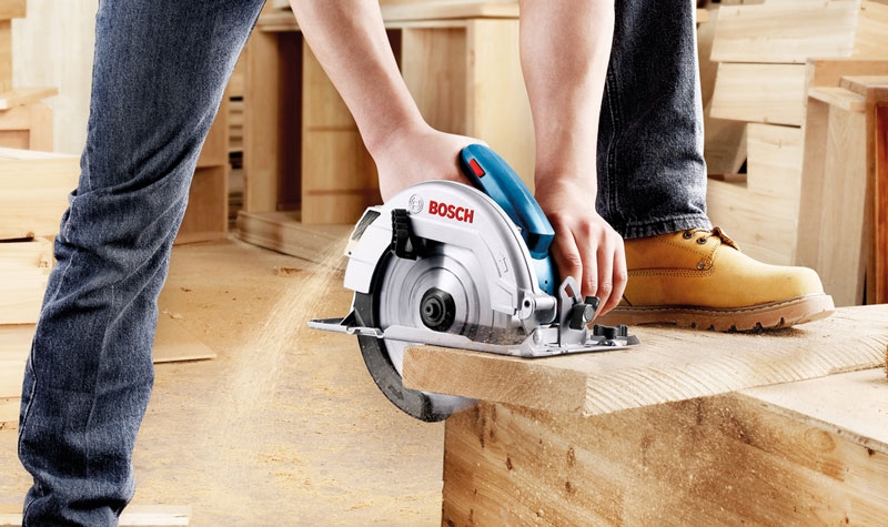 Máy cưa đĩa Bosch GKS 7000 Professional