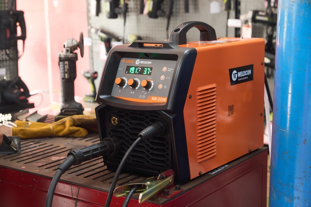 Máy hàn Mig đầu liền Jasic NB-220E