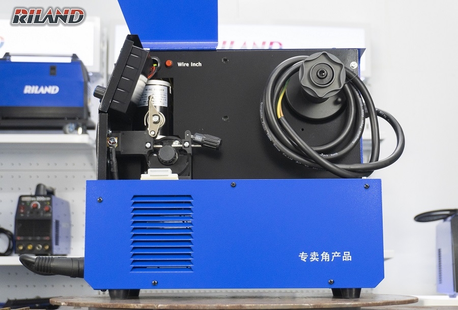 Máy hàn Mig RILAND MIG 251