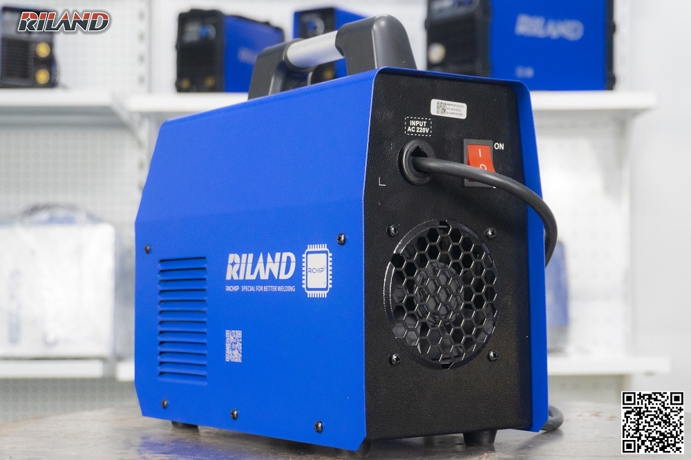 Máy hàn que điện tử RILAND ARC 220GT