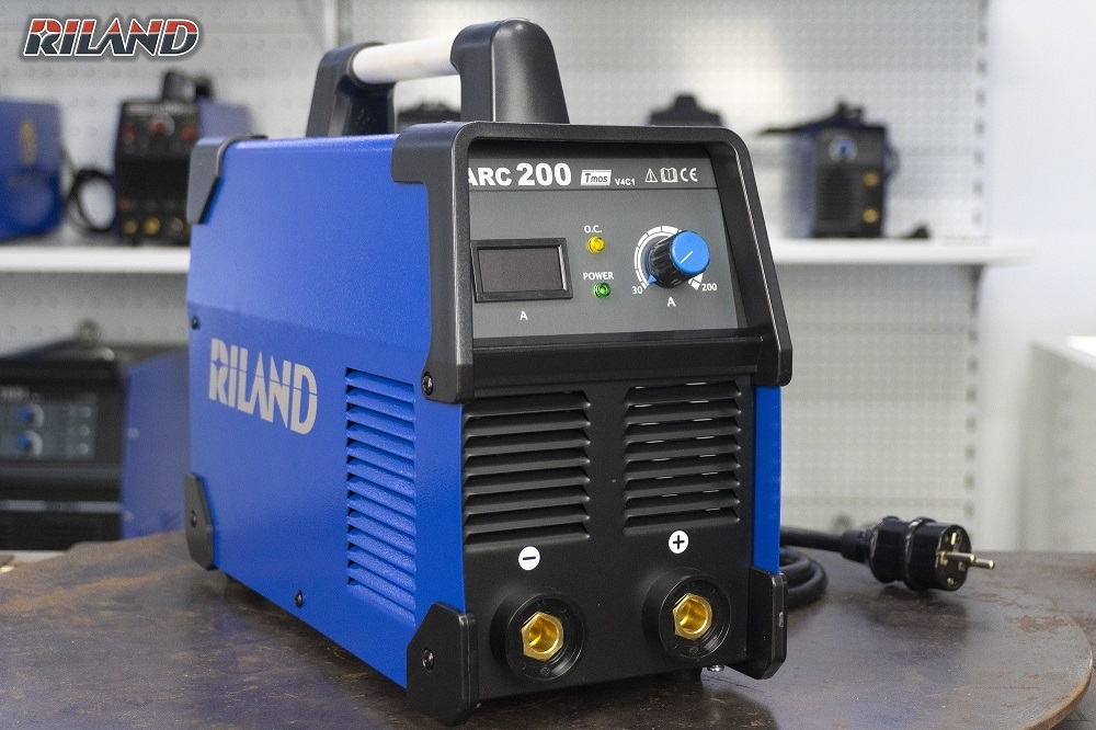 Máy hàn que RILAND ARC 200T