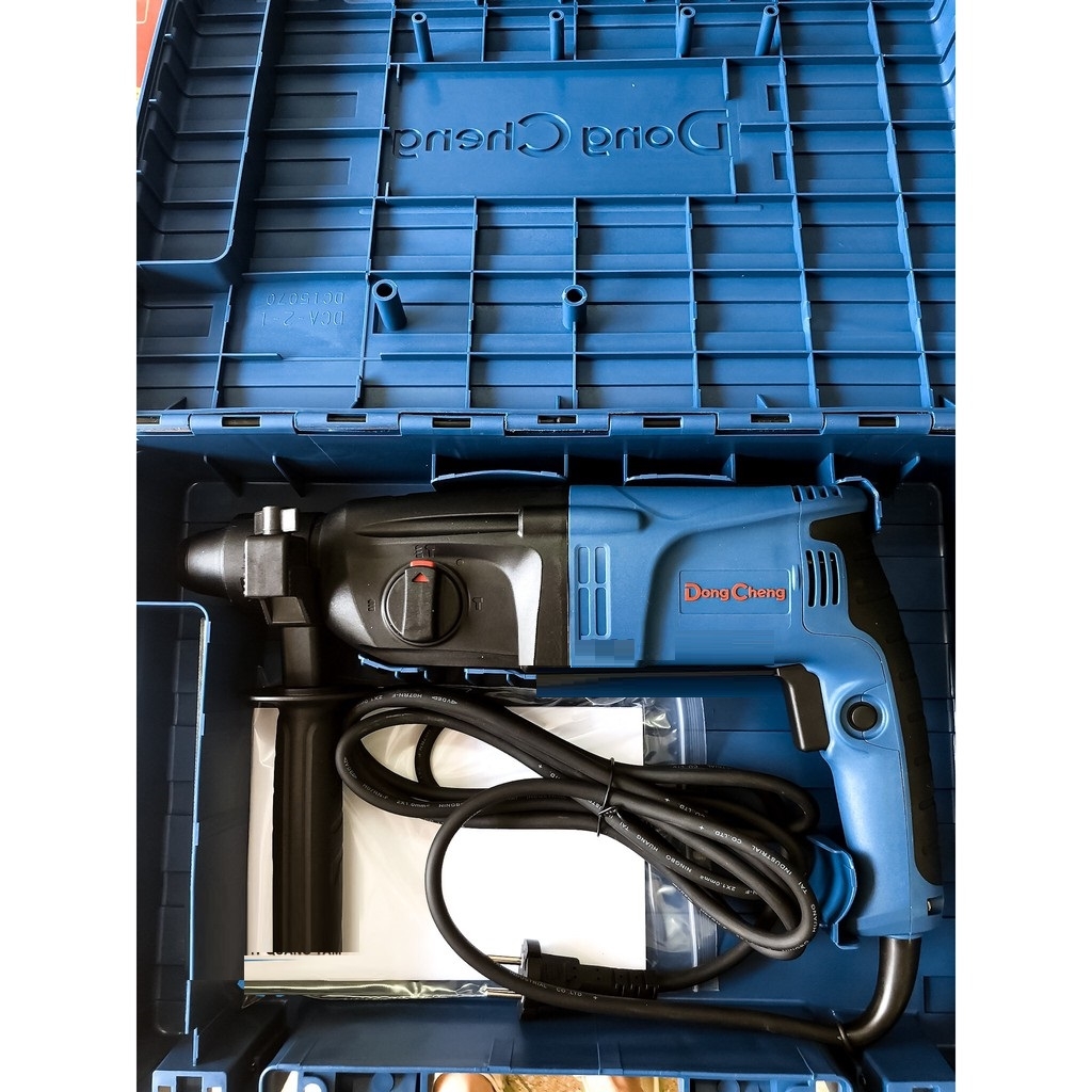 Máy khoan búa cầm tay Dongcheng DZC05-26B