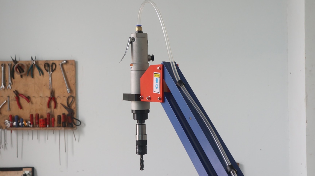 Máy ta rô cần khí nén UniFast AT-16-1100