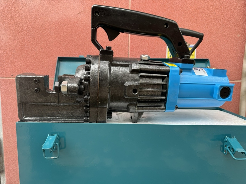 Máy Cắt Sắt Thủy Lực RC20