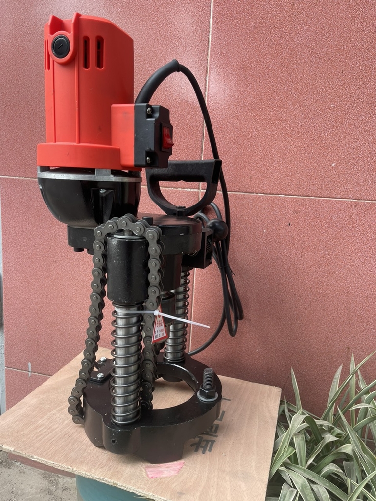 Máy khoét lỗ ống K-114F