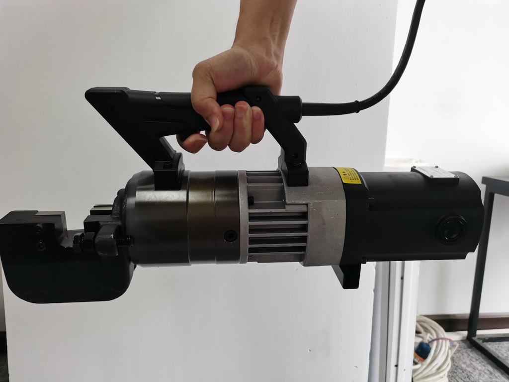 Máy cắt sắt thủy lực RC-25C