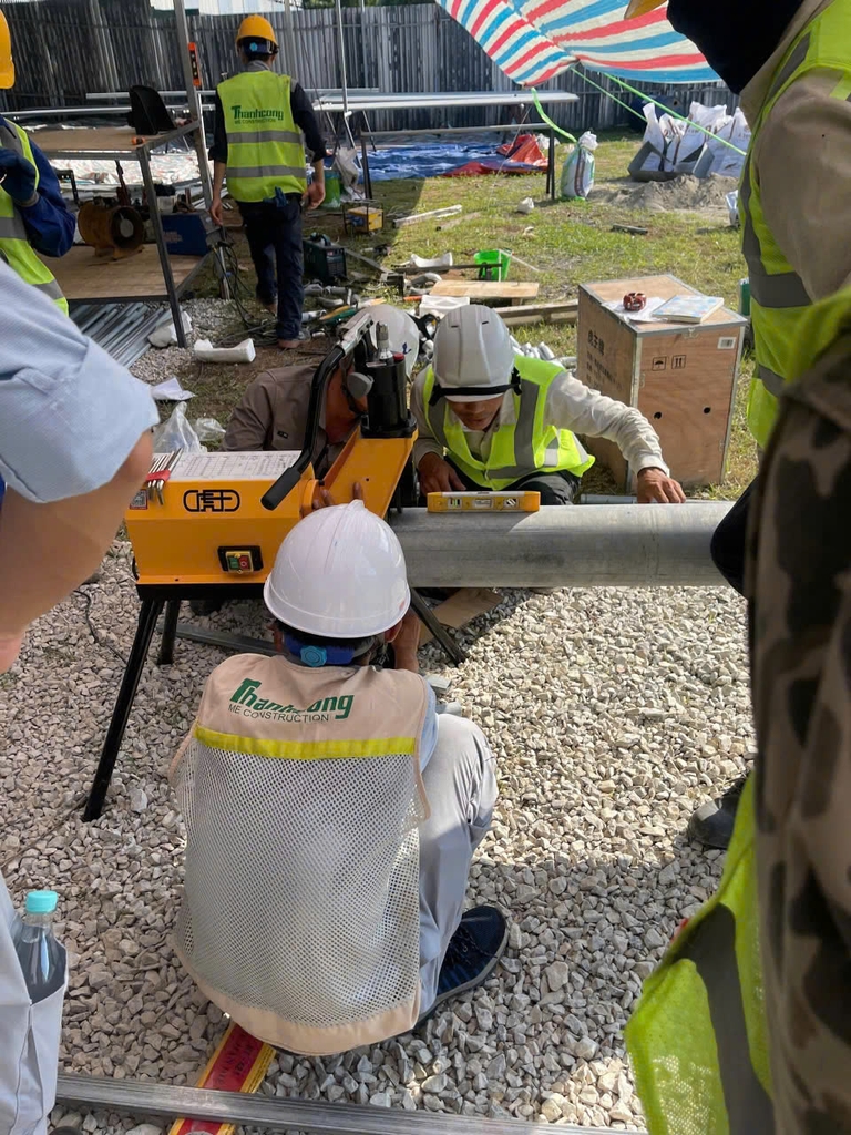 Máy Lăn Rãnh Ống YG6C-A