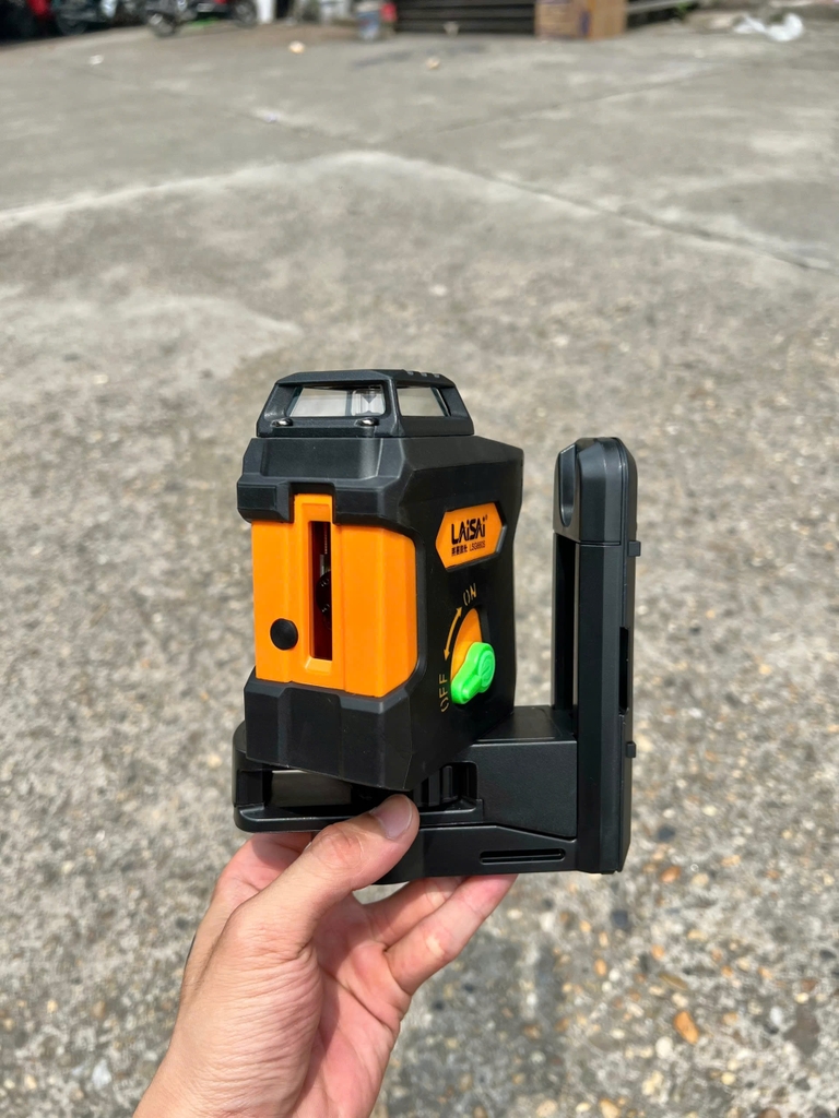 Máy cân bằng laser 5 tia xanh Laisai LSG660S