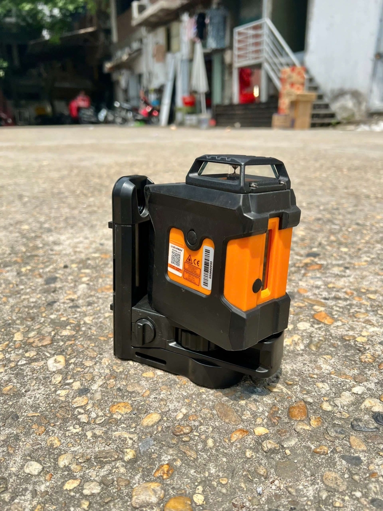 Máy cân bằng laser 5 tia xanh Laisai LSG660S